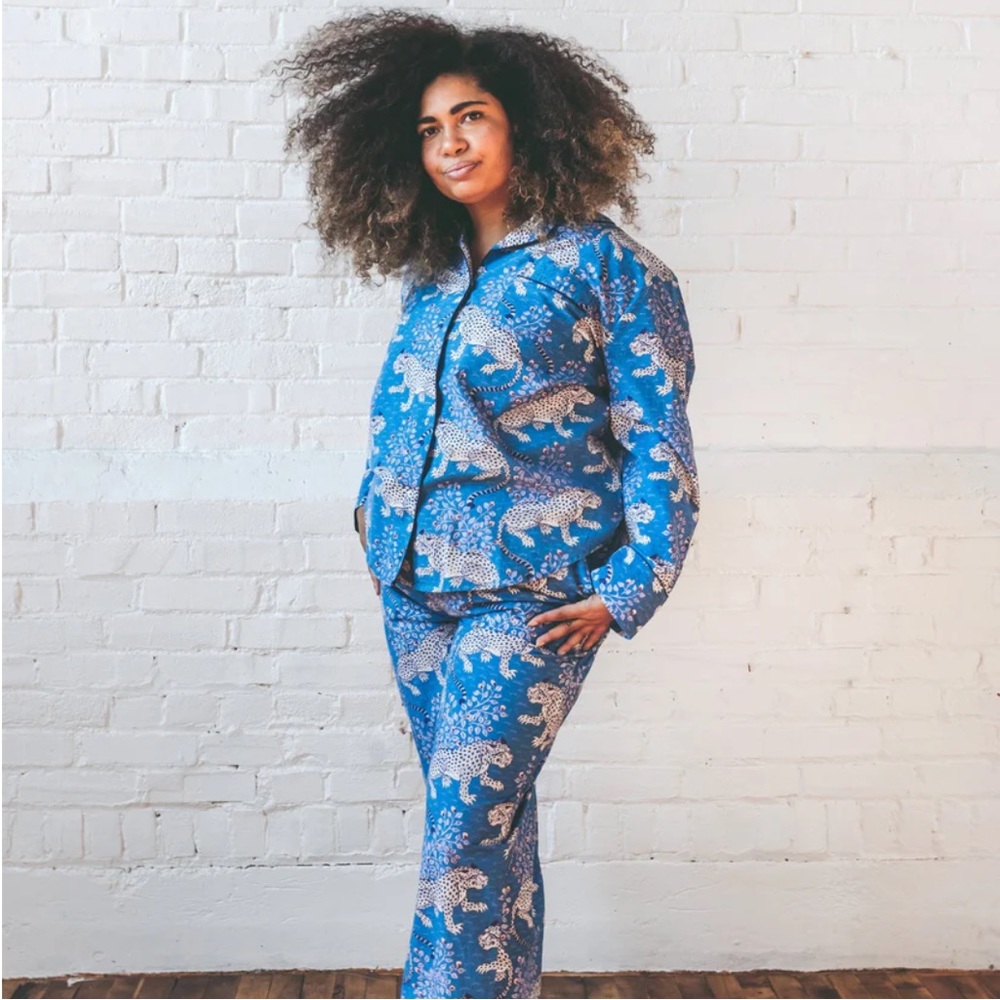 Printfresh bagheera pajama top 1X blue tiger print